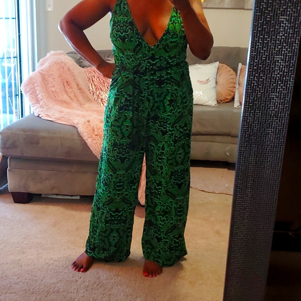 H&M Jumpsuit with pockets size L